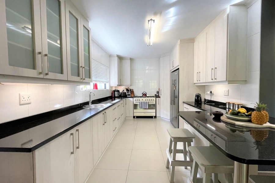 To Let 3 Bedroom Property for Rent in Durbell Western Cape